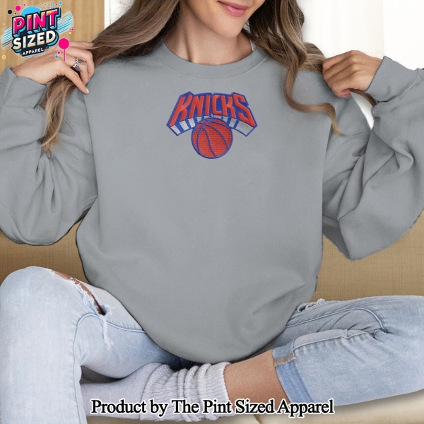 New York Knicks Pattern Embroidered Crewneck Sweatshirt